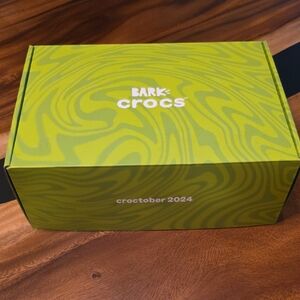 CROCS Bark Edition Green Box